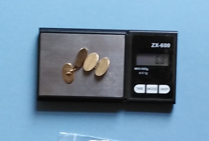 1946 9ct Gold Engine Turned Oval Cufflinks
